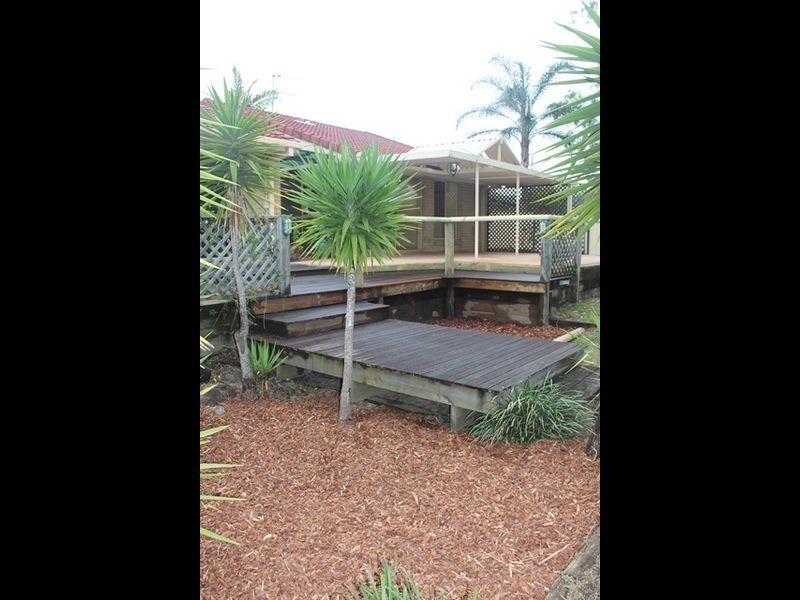 7 Leesa Court, Highland Park QLD 4211