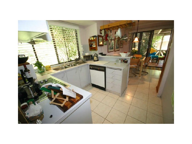 4 Quartz Place, Carrara QLD 4211