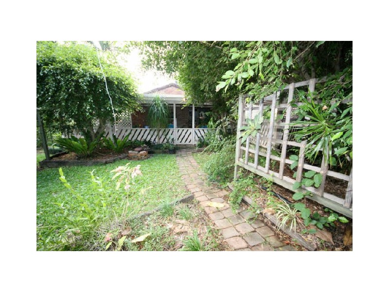 4 Quartz Place, Carrara QLD 4211