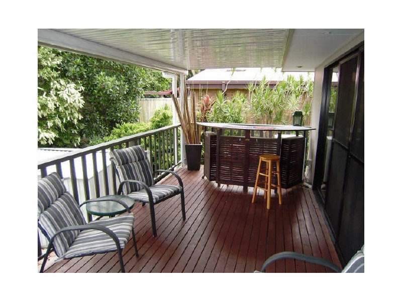 33 Bartlett Avenue, Nerang QLD 4211