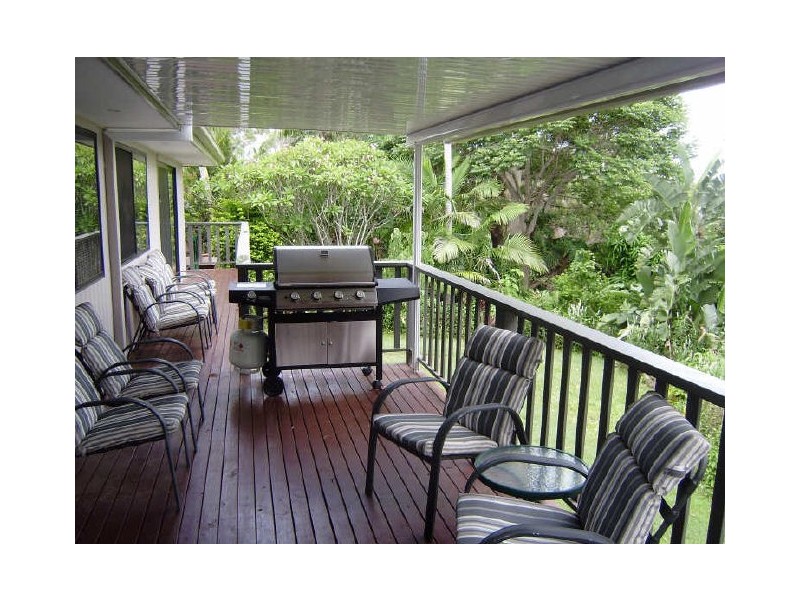 33 Bartlett Avenue, Nerang QLD 4211