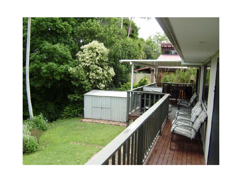 33 Bartlett Avenue, Nerang QLD 4211