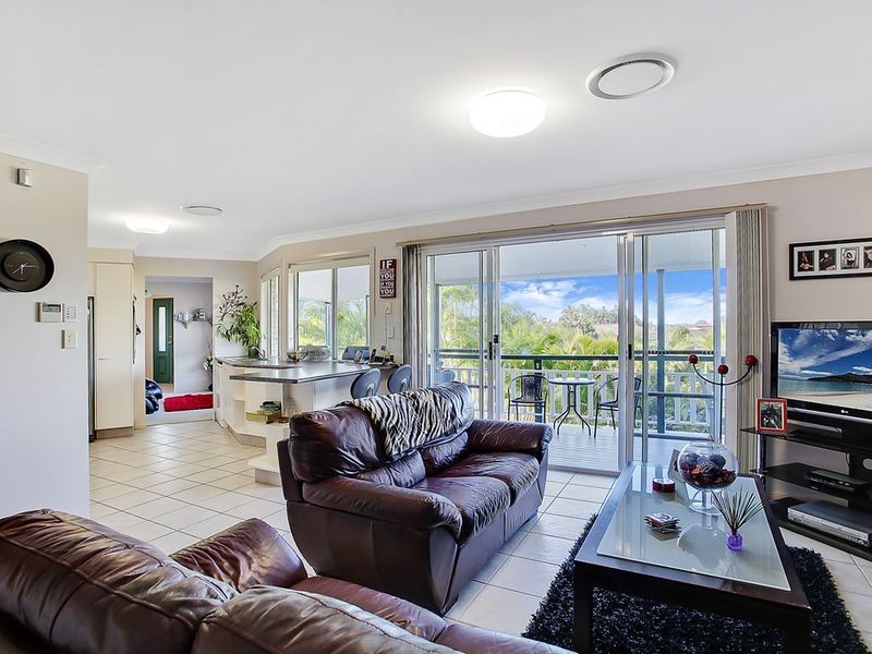 4 Nottingham Place, Highland Park QLD 4211