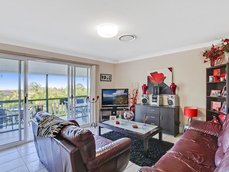 4 Nottingham Place, Highland Park QLD 4211