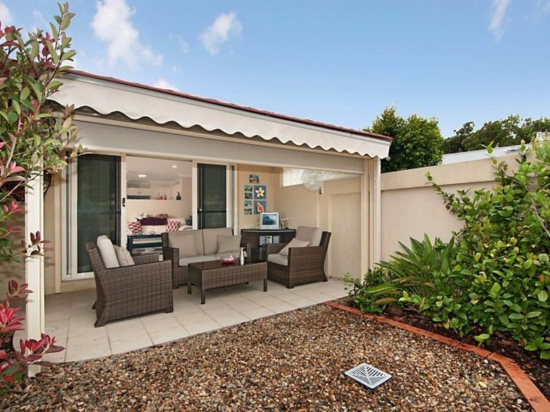 2/2 Josh Court, Ashmore QLD 4214