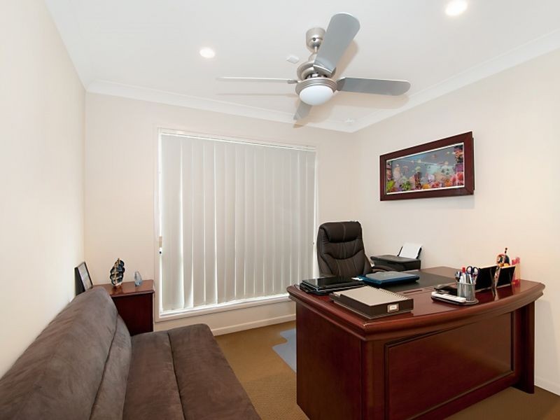 2/2 Josh Court, Ashmore QLD 4214