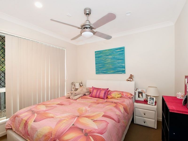 2/2 Josh Court, Ashmore QLD 4214