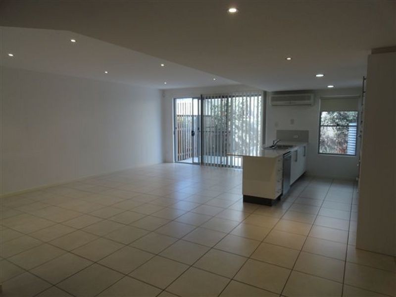 23/1 Boulton Drive, Nerang QLD 4211