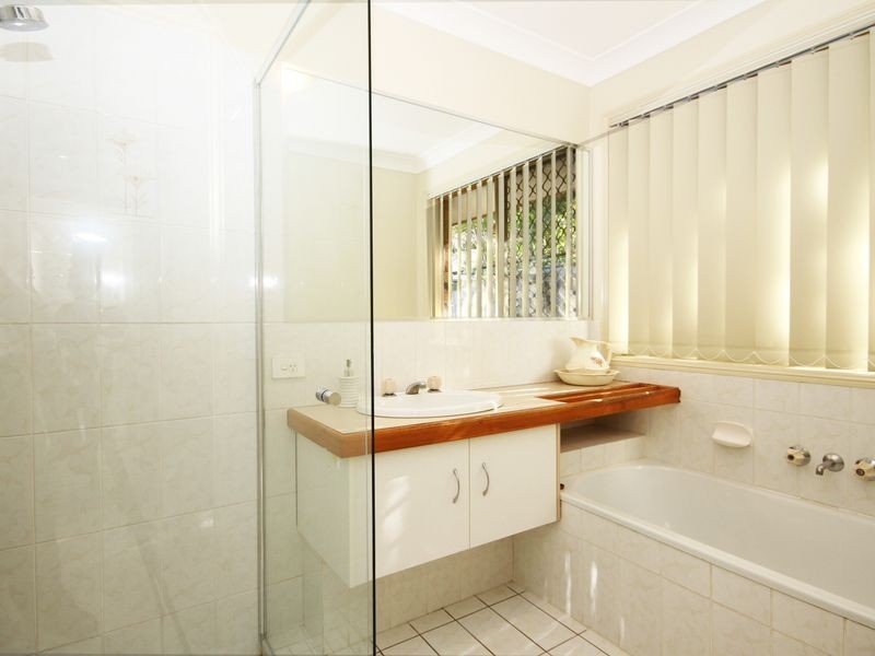 20 Kincaid Drive, Highland Park QLD 4211