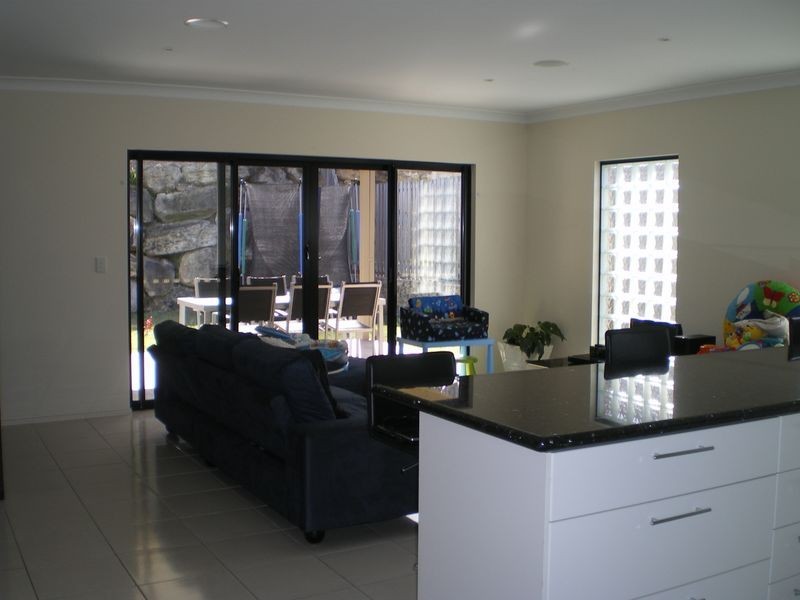 17 Nikau Crescent, Nerang QLD 4211