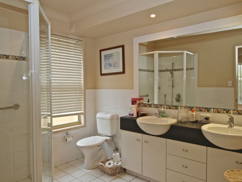 10 Riverwood Drive, Ashmore QLD 4214