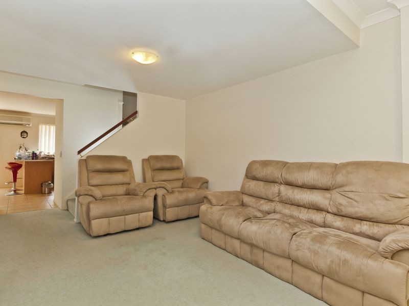 1/5 Kowhai Place, Nerang QLD 4211
