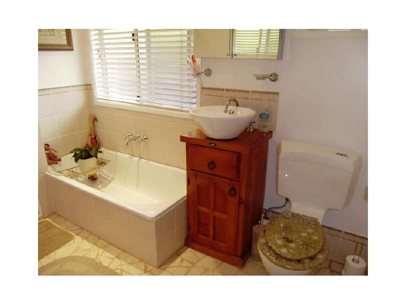 25 Jancoon Court, Carrara QLD 4211