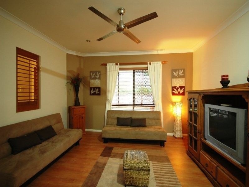 11 Hazlett Street, Maudsland QLD 4210