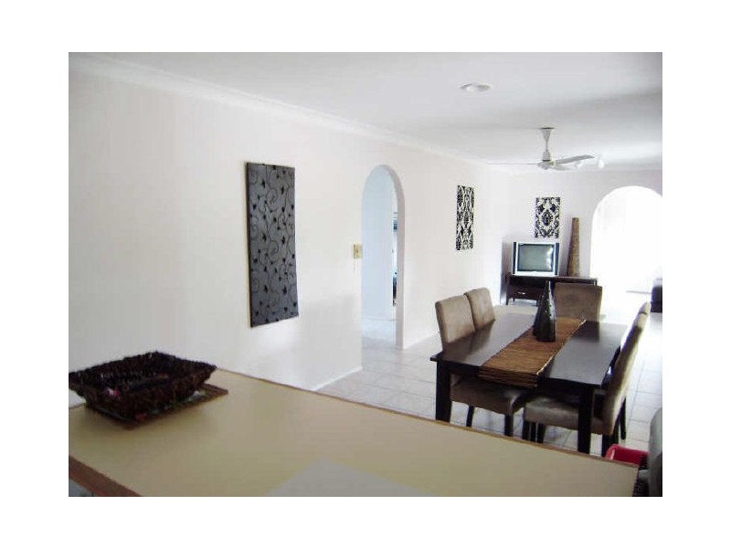 11 Burcott Court, Carrara QLD 4211