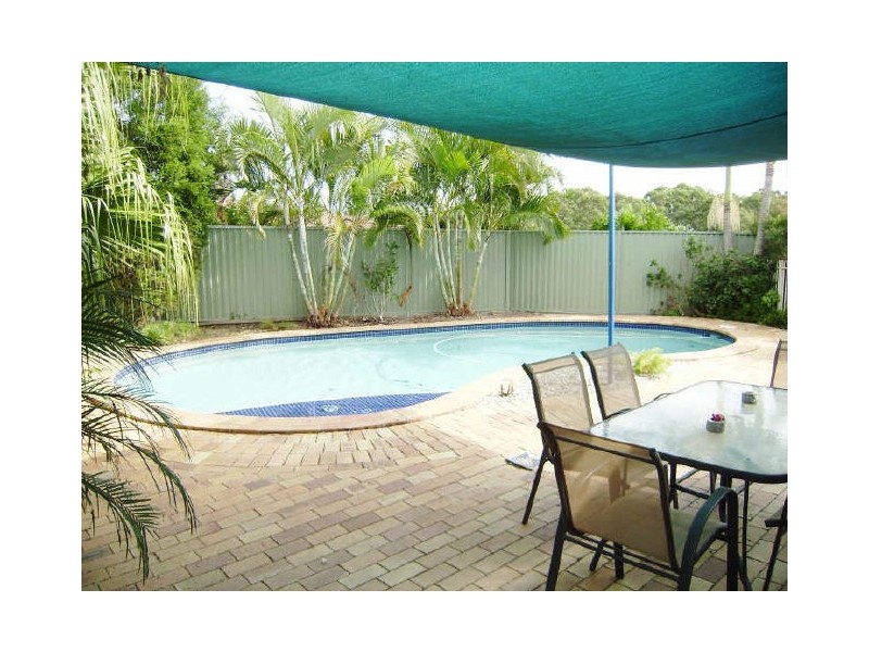11 Burcott Court, Carrara QLD 4211