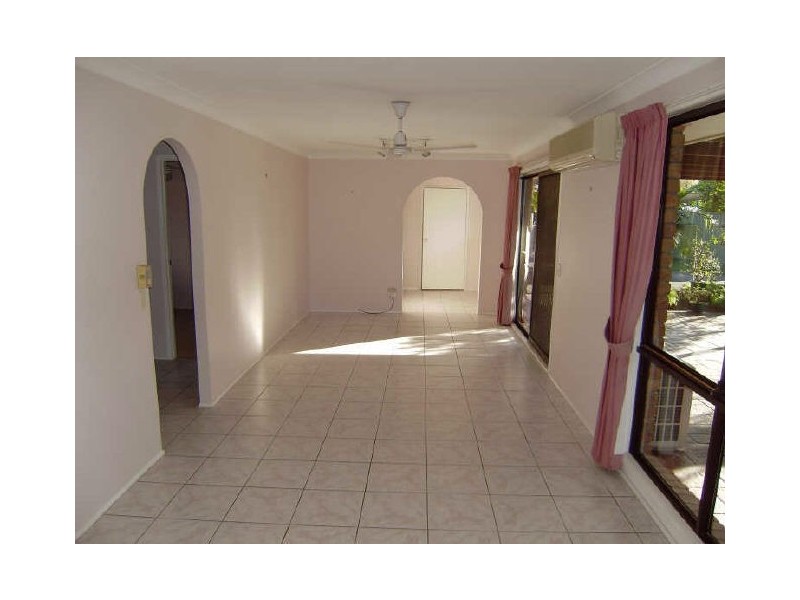 11 Burcott Court, Carrara QLD 4211