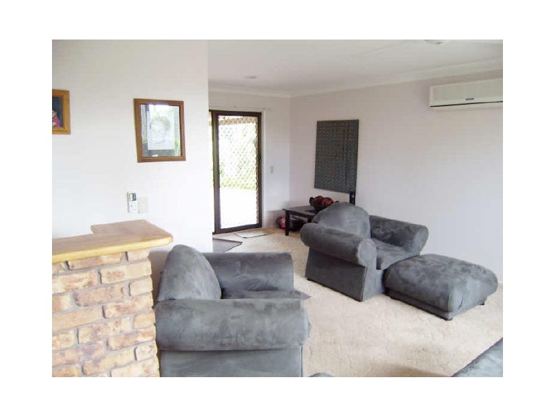 11 Burcott Court, Carrara QLD 4211