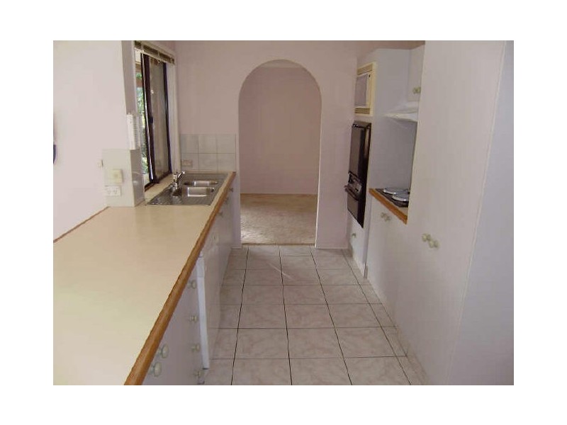 11 Burcott Court, Carrara QLD 4211