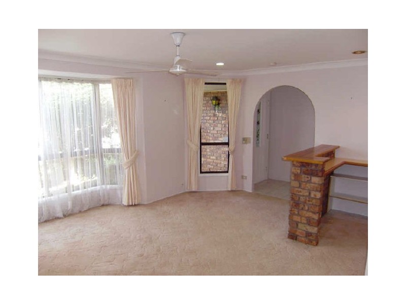 11 Burcott Court, Carrara QLD 4211