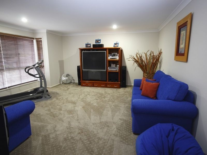 42 Kelsey Circuit, Nerang QLD 4211