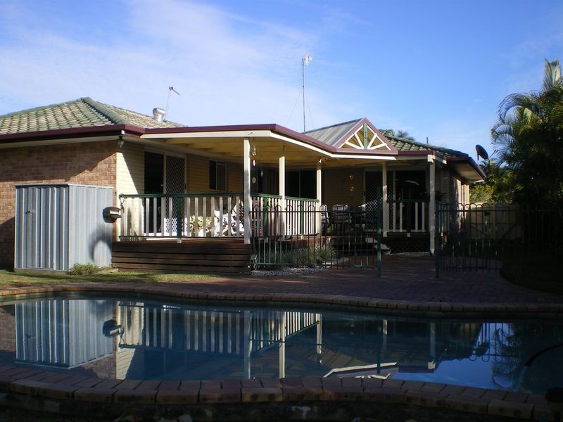 9 Sharne Court, Carrara QLD 4211