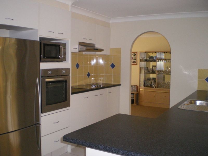 9 Sharne Court, Carrara QLD 4211