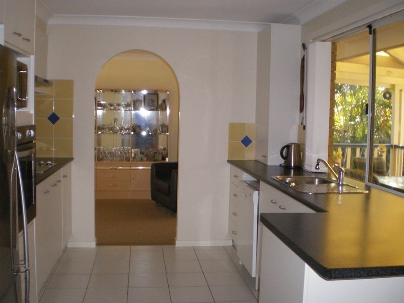 9 Sharne Court, Carrara QLD 4211