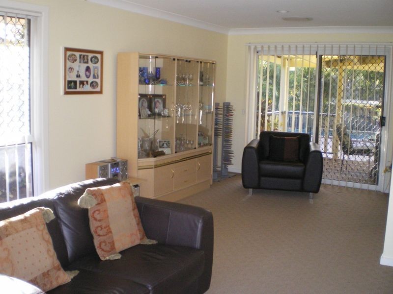 9 Sharne Court, Carrara QLD 4211