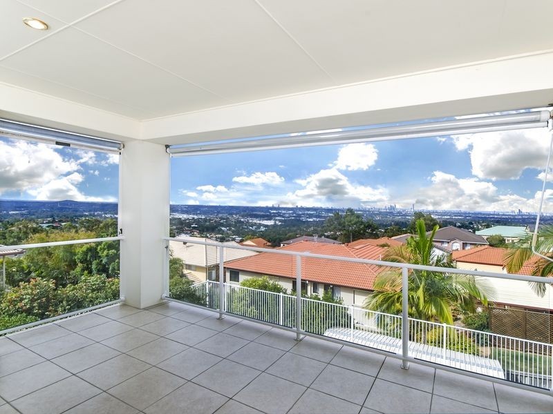 13 Mercure Place, Highland Park QLD 4211