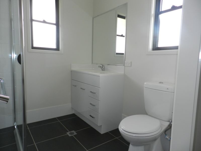 72a Nerang River Drive, Nerang QLD 4211