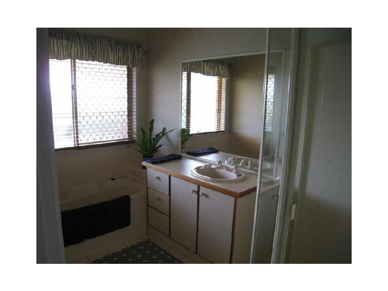 71 McLaren Road, Nerang QLD 4211