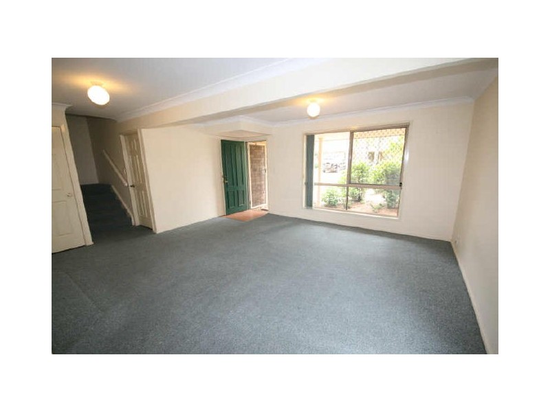 4/2 Weedons Road, Nerang QLD 4211