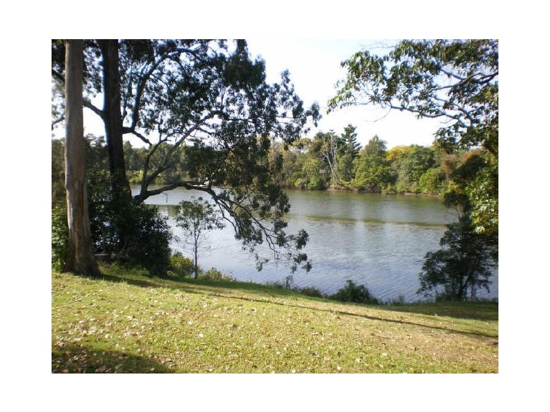 6 Josh Court, Ashmore QLD 4214