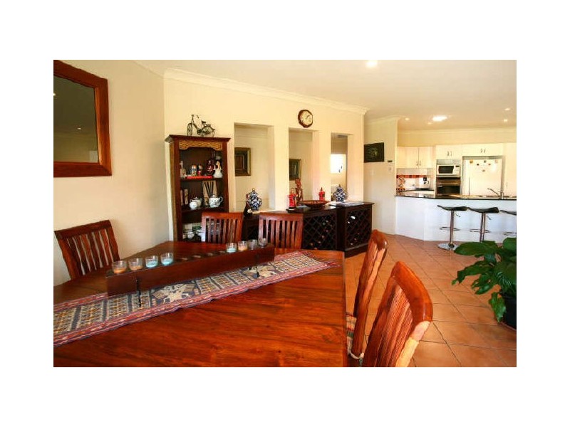 6 Josh Court, Ashmore QLD 4214