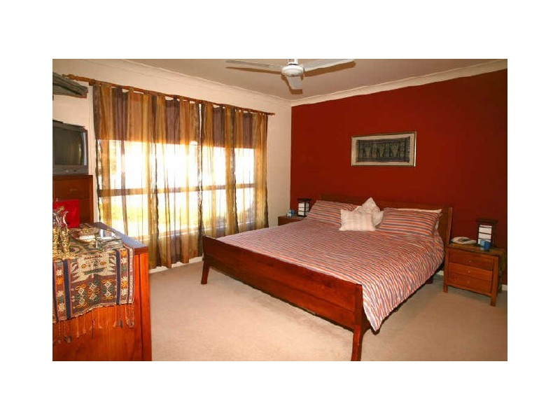 6 Josh Court, Ashmore QLD 4214