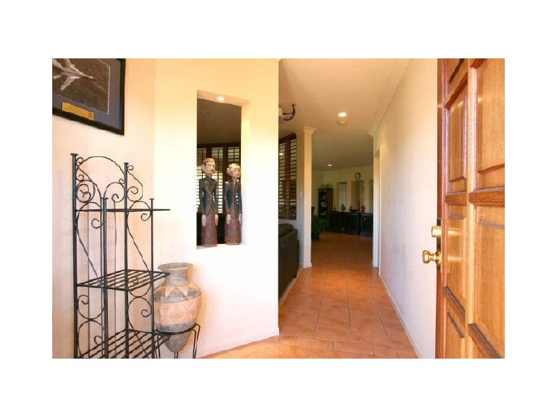 6 Josh Court, Ashmore QLD 4214