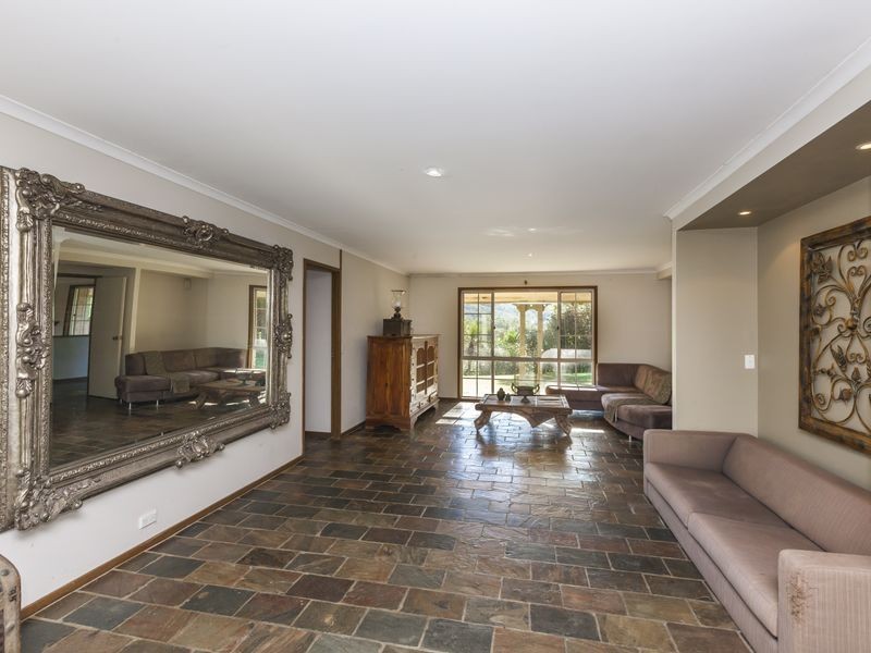 54 Gerara Court, Clagiraba QLD 4211