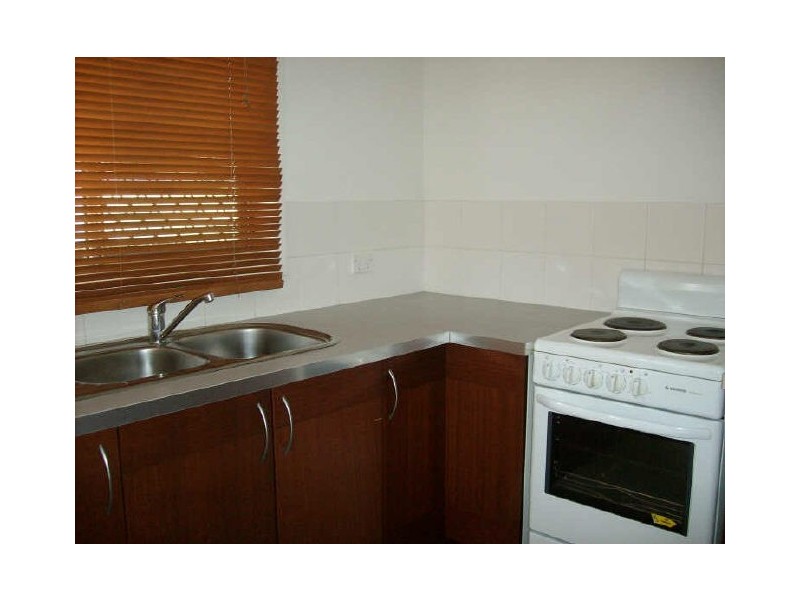 81 Wardoo Street, Southport QLD 4215