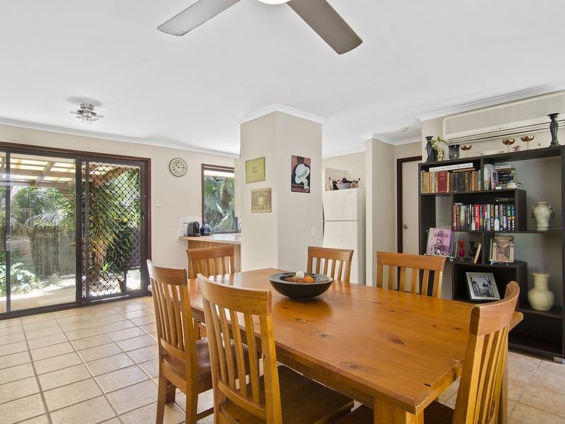 8 Eamonn Court, Highland Park QLD 4211