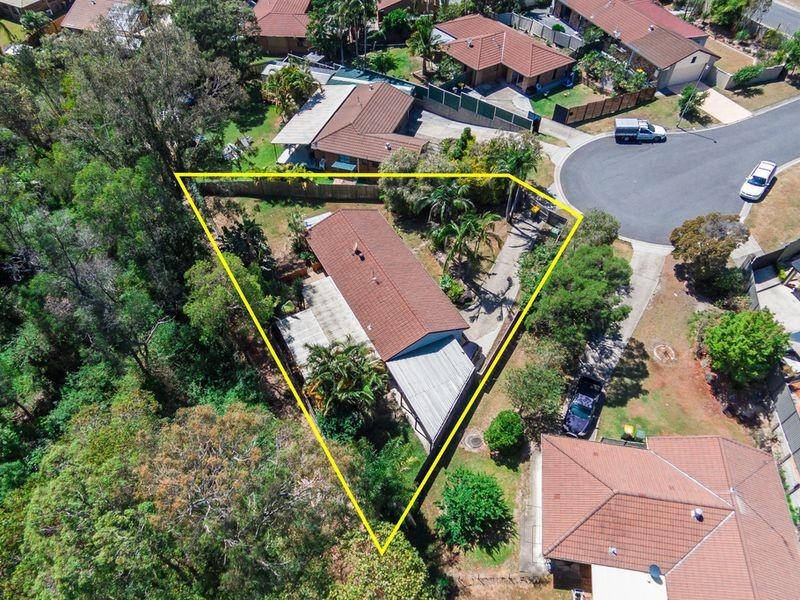 8 Eamonn Court, Highland Park QLD 4211