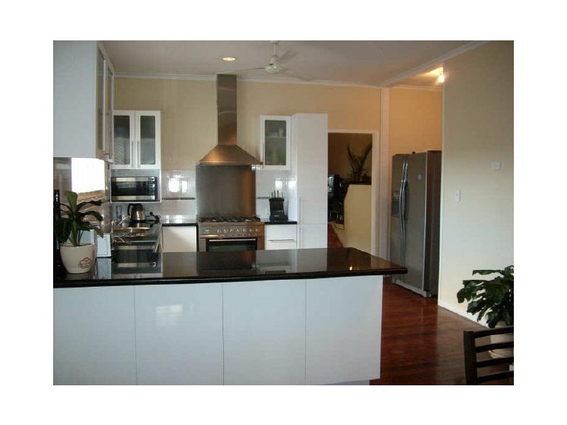 28 Nerang-Broadbeach Road, Nerang QLD 4211