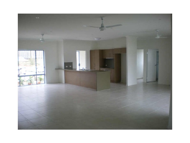 2/14 Marlee Jayne Close, Nerang QLD 4211