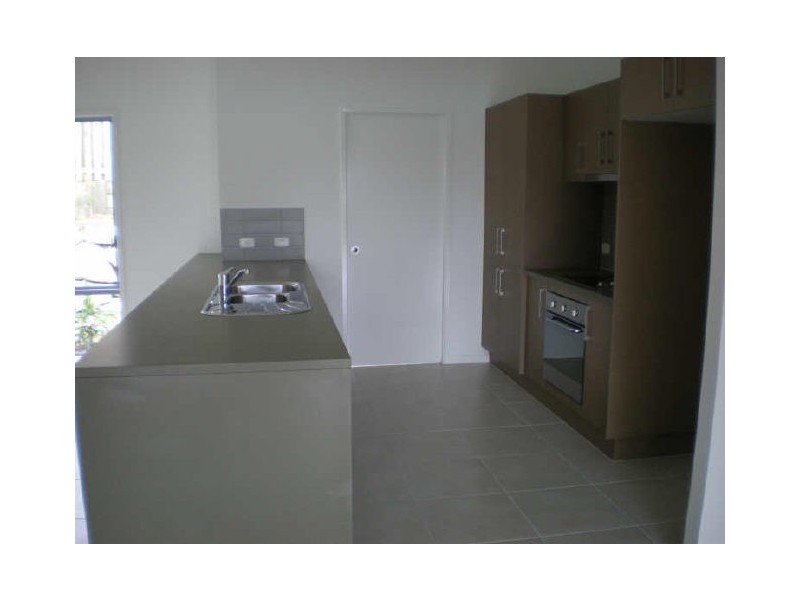 2/14 Marlee Jayne Close, Nerang QLD 4211