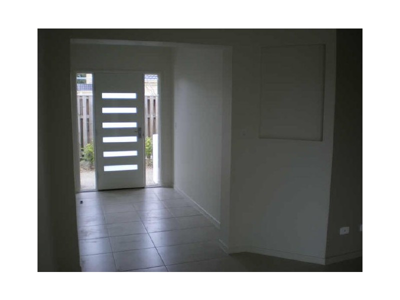 2/14 Marlee Jayne Close, Nerang QLD 4211