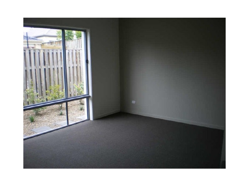 2/14 Marlee Jayne Close, Nerang QLD 4211