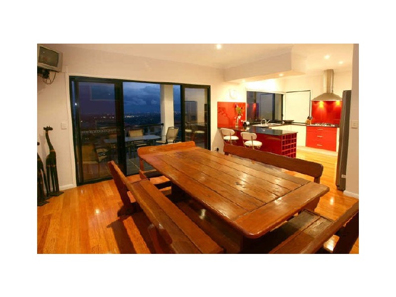 5 Chevron Rise, Highland Park QLD 4211