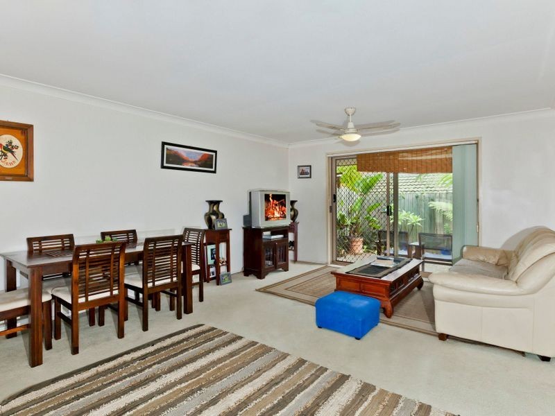 13/2 Weedons Road, Nerang QLD 4211