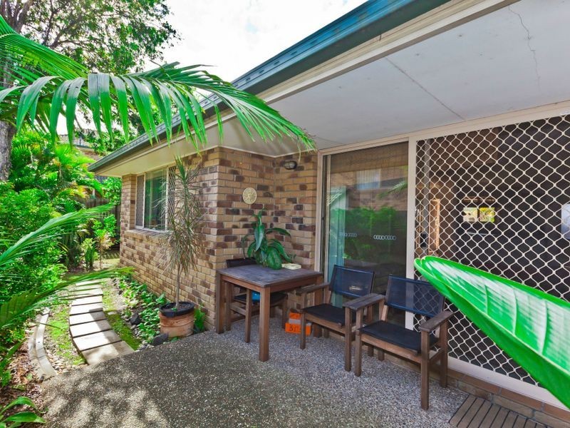 13/2 Weedons Road, Nerang QLD 4211