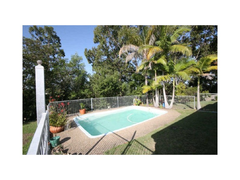 15 Lytham Court, Highland Park QLD 4211